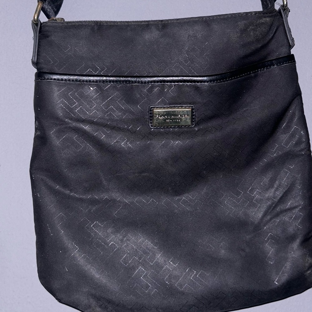 TOMMY HILFIGER Black Crossbody Shoulder Bag